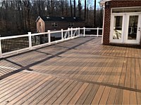 <b>Trex Transcend Spiced Rum Deck Boards with White Washington Vinyl Railing and Black Aluminum Balusters in Upper Marlboro MD 2</b>